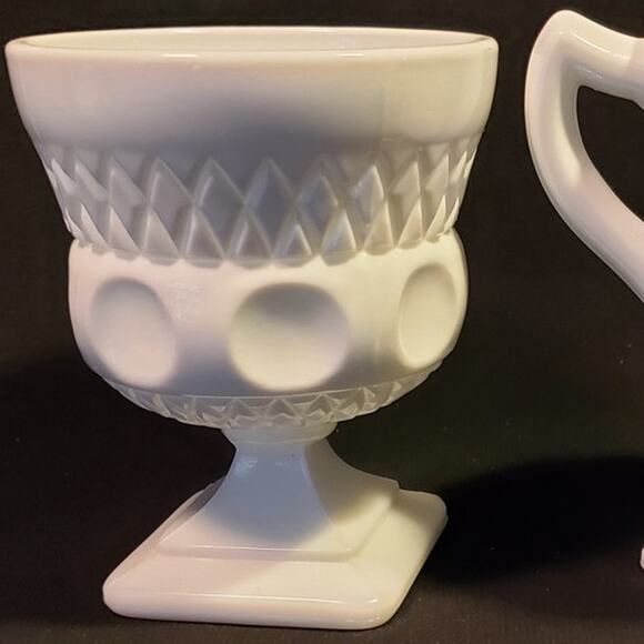 2 Pc Vintage Colony Milk Glass Open Sugar n Creamer Set in Lacette - Picture 4 of 16